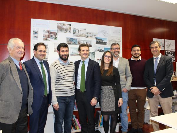 Pablo Casado, presidente del PP, visita el CEEI de Guadalajara