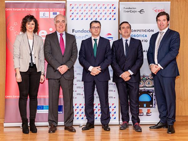 Fundaci�n Ibercaja y CEEI, firman un acuerdo para impulsar la III competici�n de rob�tica: Botschallenges en Guadalajara