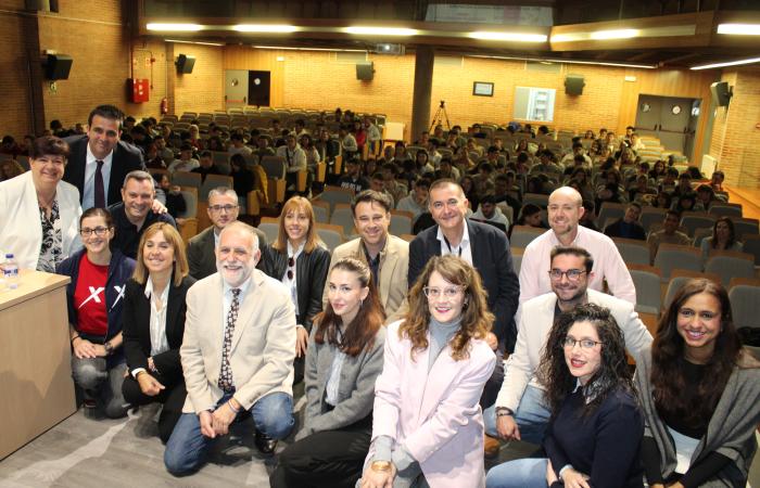 Cerca de dos centenares de estudiantes participan en la I edici�n del programa de mentorizaci�n Open Innovation PreLAB del CEEI Guadalajara�