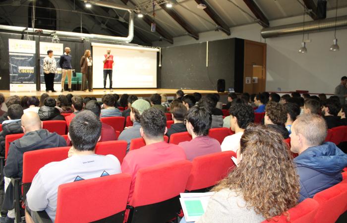 Guadalajara vibra con el cierre triunfal del CIBERGU 2026 organizado por INCIBE de la mano de CEEI Guadalajara: Un broche de oro que consagra a Miguel �ngel Colorado Mar�n y al equipo SAIE como los vencedores del Hackathon en su tercera edici�n