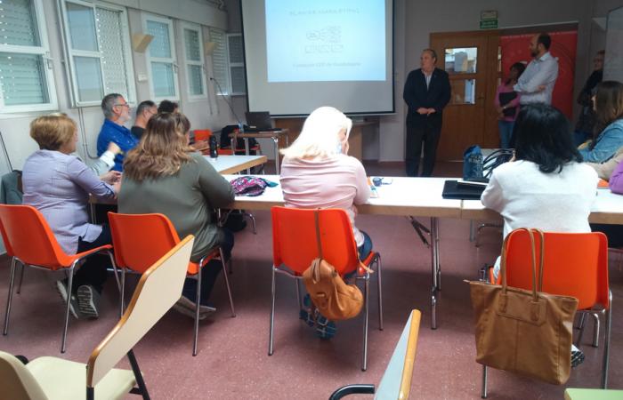 El CEEI de Guadalajara se desplaza hasta El Casar y Alovera para hablar de marketing y financiaci�n�