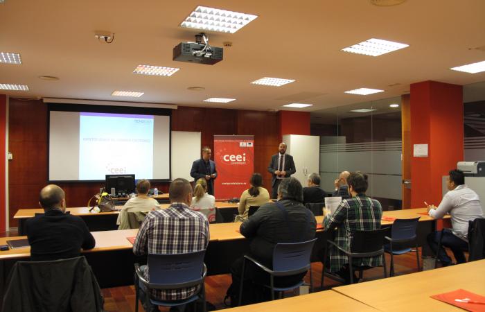 Empresarios de Guadalajara se informan sobre los aspectos legales del comercio electr�nico�