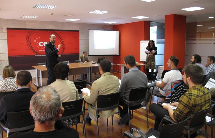 Emprendedores y empresarios se informan de las l�neas de financiaci�n de CDTI�