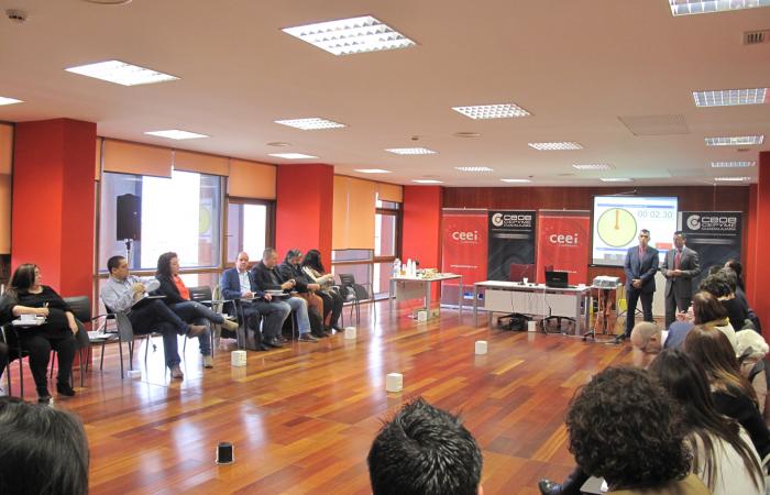 M�s de cuarenta profesionales se re�nen en el primer GuadaNetWork de 2017�