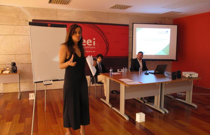 Empresarios y emprendedores se informan sobre los derechos de la propiedad intelectual online�